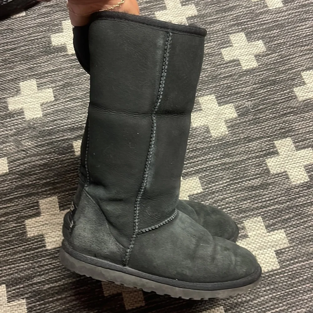 Ugg Black Boots Size 6 - Picture 4 of 6